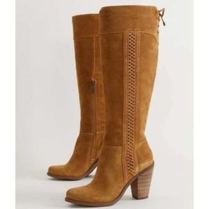 Jessica Simpson boots